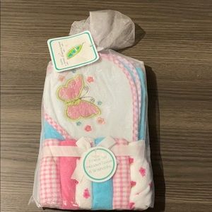 Starting Out Baby Girls Towel Set